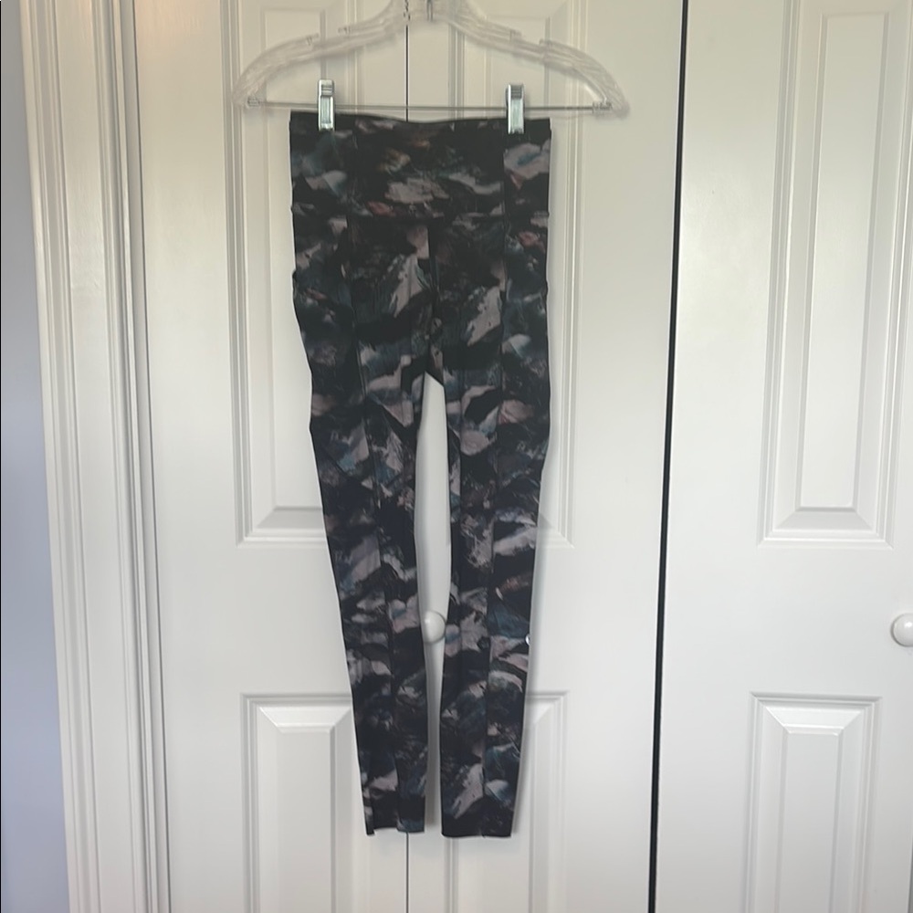 Lululemon Athletica Black and Gray Camouflage Leggings